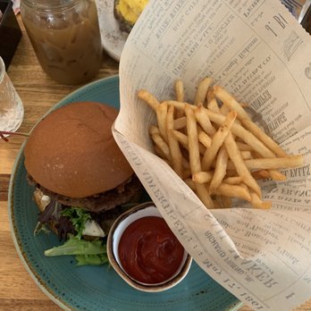 Hatch 44 Cafe - Figgin Smashin Burger with side of French Fries - Cafes Near Me - Metuchen, New Jersey