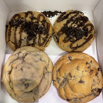 Cookie Co. - Chocolate chip cookie (I wanted the slightly over baked cookie) & the Parent Trap, a peanut butter cookie topped off with crushed Oreos - Bakeries Near Me - Redlands, California Cookie Co. - Chocolate chip cookie (I wanted the slightly over baked cookie) & the Parent Trap, a peanut butter cookie topped off with crushed Oreos - Bakeries Near Me - Redlands, California