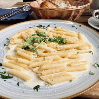 Bistro Pizzarello - Penne Gorgonzola - Bars Near Me - Hamburg, HH