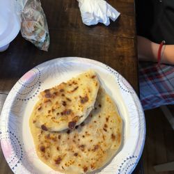 Sabor Colombiano - Bean and cheese Pupusa