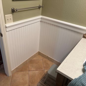 Quality Crown Moulding Co. - Wainscoting in bathroom. - Carpenters Near Me Quality Crown Moulding Co. - Wainscoting in bathroom. - Carpenters Near Me