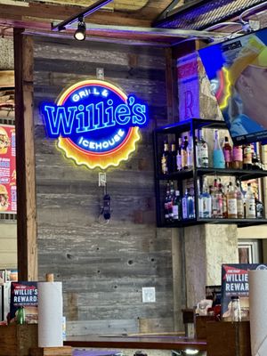 Willie's Grill & Icehouse by null