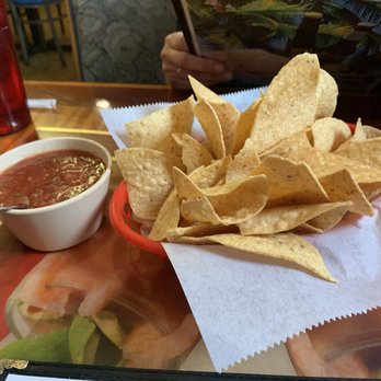 Cielito Lindo - Free chips and salsa appetizer - Mexican Near Me - Milwaukee, Wisconsin