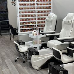 Lucent Nails - Lucent nails
