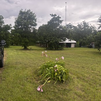 Topographical Lawn Care - Lawn Services Near Me - Athens, Texas Topographical Lawn Care - Lawn Services Near Me - Athens, Texas