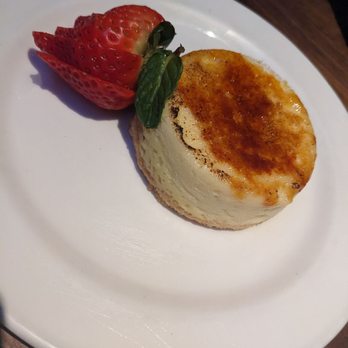 Yard House - Mini Cheesecake Brulee - New American Near Me - Seattle, Washington