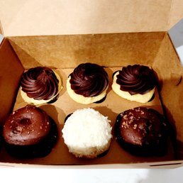 Vanilla Tuxedos, Chocolate Indulgence and Coconut Vanilla Tuxedos, Chocolate Indulgence and Coconut