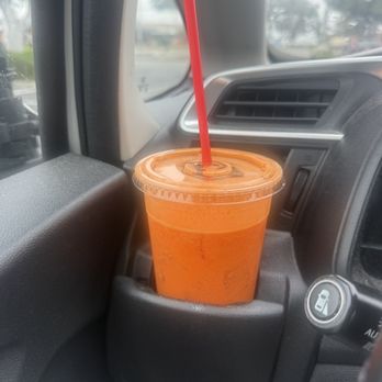 Fresh Bagels & Cafe - Orange and carrot juice - Bagels Near Me - Garden Grove, California