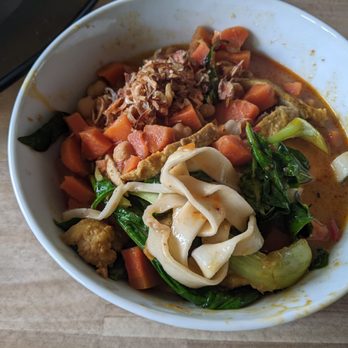 Basil the Bold - Chewy curry noodles, mixed - Caterers Near Me - San Francisco, California Basil the Bold - Chewy curry noodles, mixed - Caterers Near Me - San Francisco, California