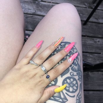 Divine Nails - Nail Salons Near Me - Maplewood, Minnesota