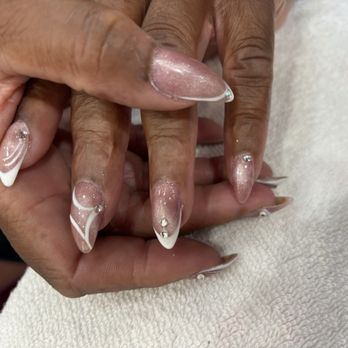 Instyle Nail Spa - Nail Salons Near Me - Highland, California