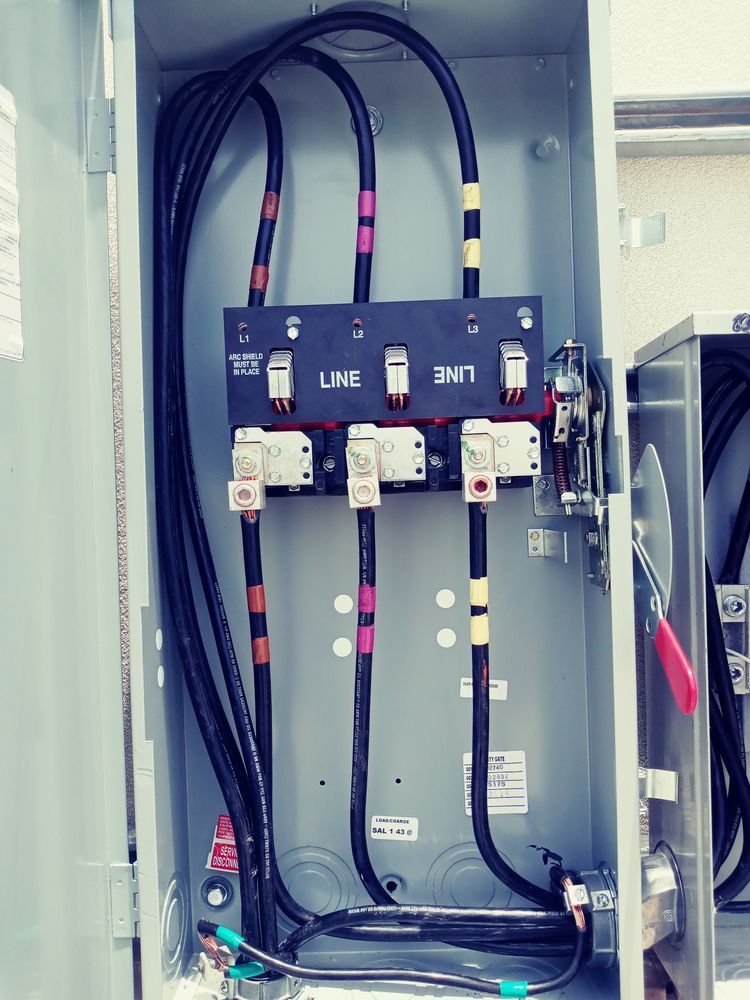 Slide of D&D Electrical Installation