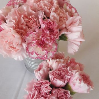 Hunts Point Flower Market - Pink Carnation centerpieces! The flowers were super-fresh, very affordable & lasted about 2 weeks. - Florists Near Me - Bronx, New York Hunts Point Flower Market - Pink Carnation centerpieces! The flowers were super-fresh, very affordable & lasted about 2 weeks. - Florists Near Me - Bronx, New York