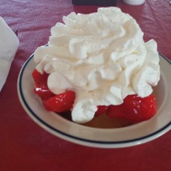 Modoc Diner - Delicious Strawberry Shortcake