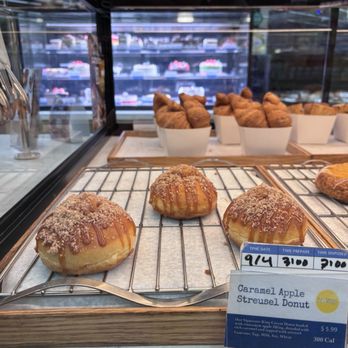Paris Baguette - Caramel Apple Streusel Donut - Bakeries Near Me - Irvine, California