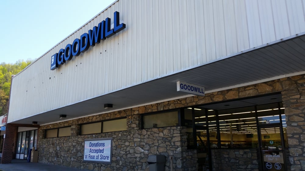 GOODWILL STORE AND DONATION CENTER Updated September 2024 75 Plaza
