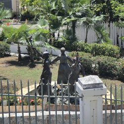 Three Queens - The Three Queens Sculpture