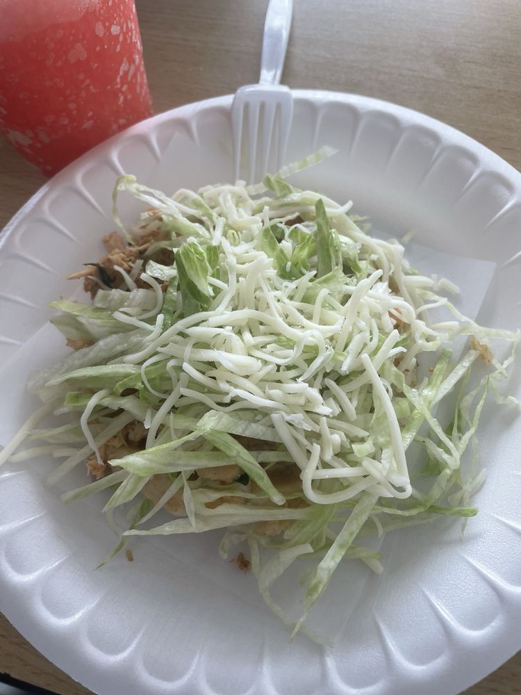 La Chiquita, Taqueria Y Panaderia