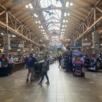 Cabela's - Outdoor Gear Near Me - Hamburg, Pennsylvania