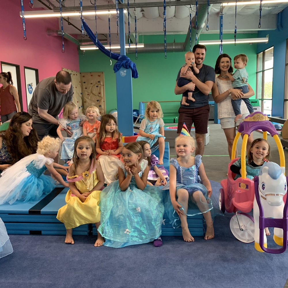 My Gym Carlsbad - My Gym organized a fun photo op for the kids! - Gymnastics Near Me - Vista, California