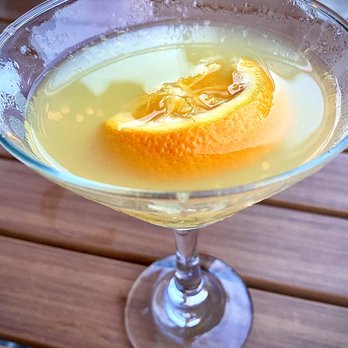 CShore Kitchen and Bar - Orange Lavish Martini - New American Near Me - Wellfleet, Massachusetts
