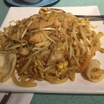 Henry's Cuisine - Pan fried seafood curry udon. - Asian Fusion Near Me - Alhambra, California Henry's Cuisine - Pan fried seafood curry udon. - Asian Fusion Near Me - Alhambra, California