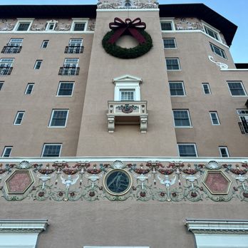 The Broadmoor - Christmas decor - Resorts Near Me - Colorado Springs, Colorado The Broadmoor - Christmas decor - Resorts Near Me - Colorado Springs, Colorado