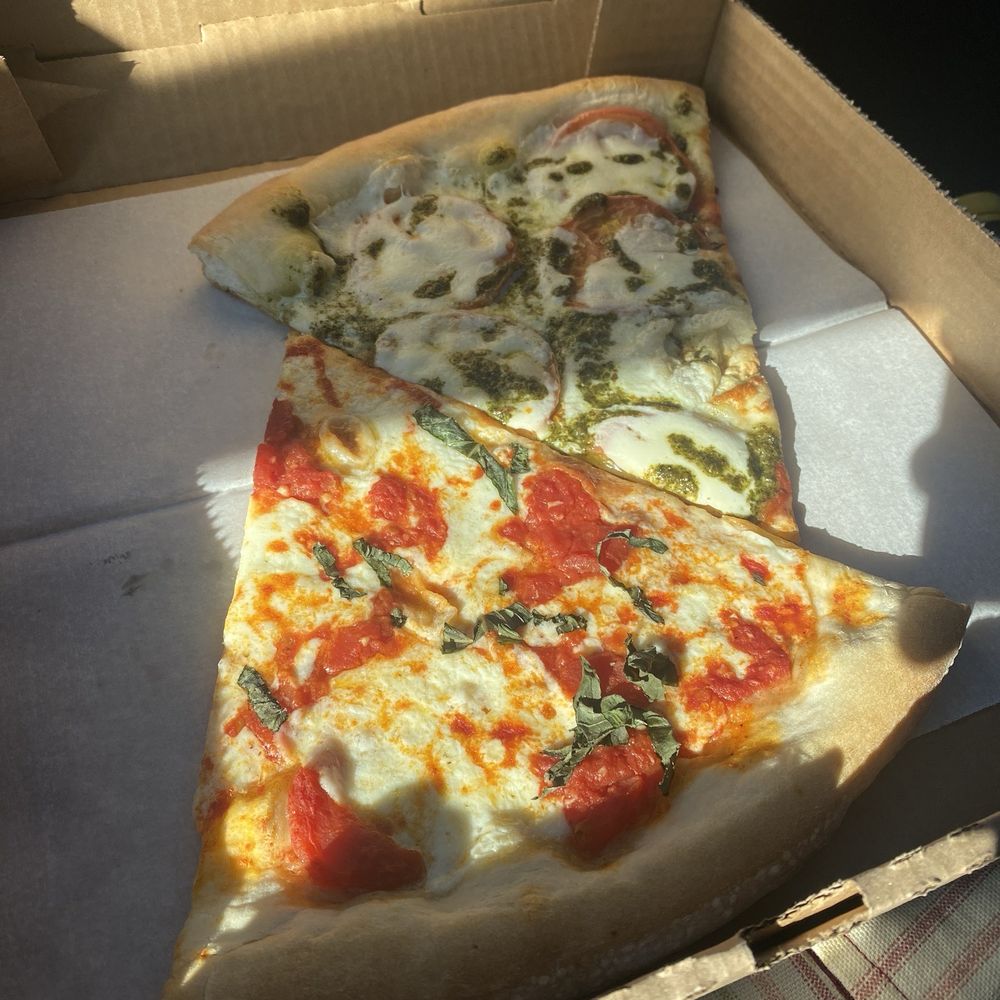 Pizza Casa Bianca - Pizza Near Me - Eau Claire, Wisconsin Pizza Casa Bianca - Pizza Near Me - Eau Claire, Wisconsin