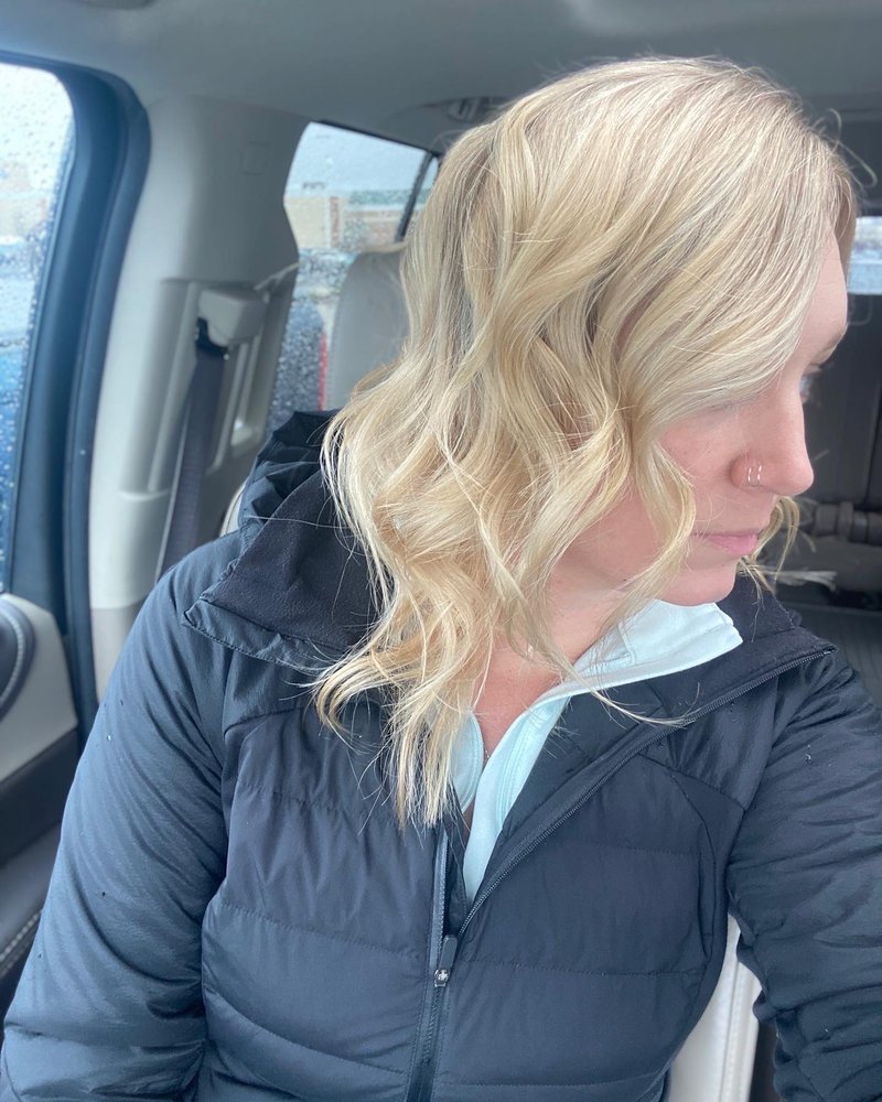 Kyli  Does My Hair Salon 225 Logo