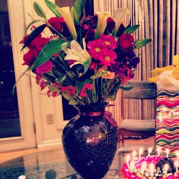 Safeway - The beautiful arrangement my boyfriend had created with the florist's help. He was meeting my parents for the first time. - Grocery Near Me - Alamo, California