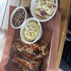 Robinson's BBQ - Brisket, Beans, Potato salad, Coleslaw
