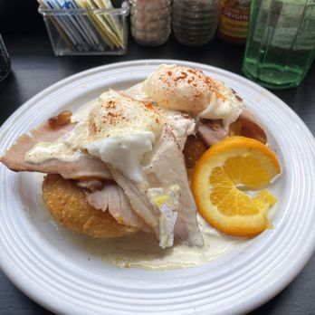 The Daily Feast - Eggs Benedict - Breakfast & Brunch Near Me - Portland, Oregon