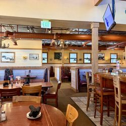 Black Angus Steakhouse - More tables