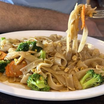 Tai Kitchen - Sweet chicken noodles - Thai Near Me - Branson, Missouri