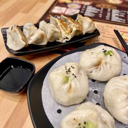 Pan-fried Pork Buns