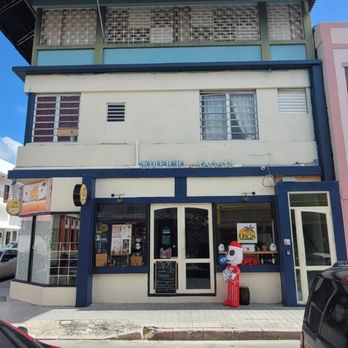 Oacis Cafe Wine Bar - Cafes Near Me - Ponce, Puerto Rico