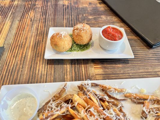 Tap and Vine Indian Trail by null