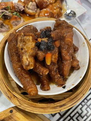 Everyday Authentic Chinese Cuisine by null