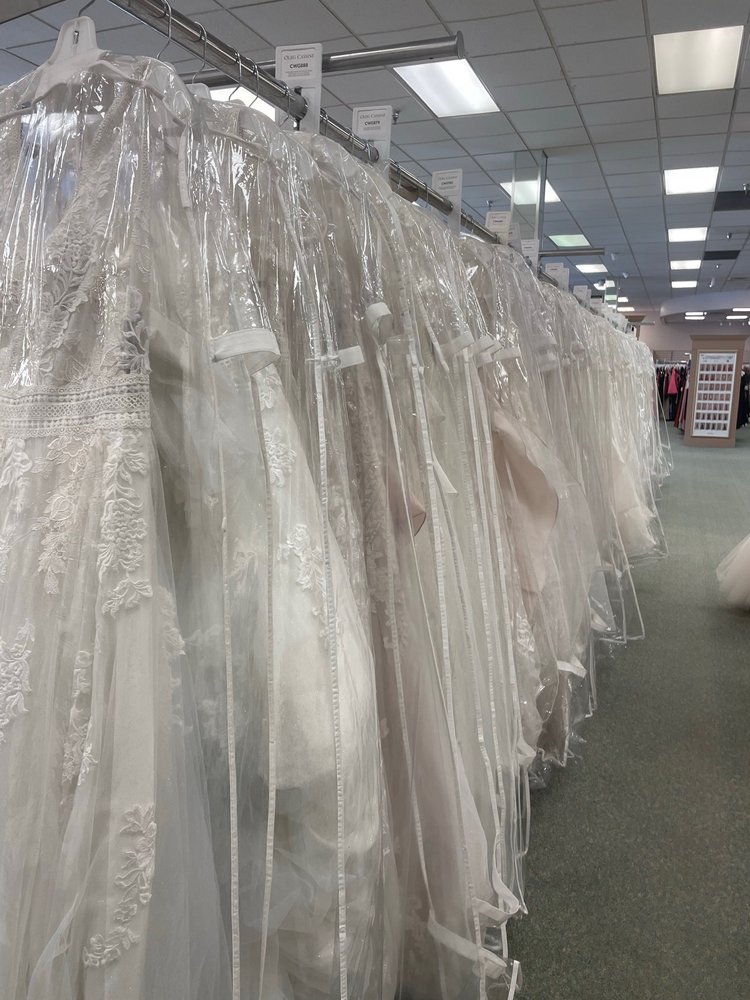 DAVID’S BRIDAL Updated July 2024 15 Photos & 69 Reviews 5125