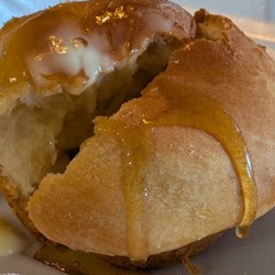 Bubba's Cooks Country - Dallas - Yeast roll heaven+ honey+ butter