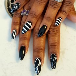 Salon Chrystal Nailz