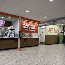 Tropical Juice Bar