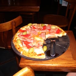 Il Postino - Pizza de jamón y morrones.