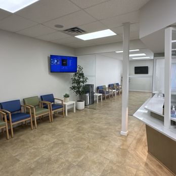 Sage Urgent Care - Waiting room - Urgent Care Near Me - Berkeley Heights, New Jersey