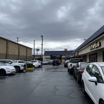 Viet Kitchen - Parking - Vietnamese Near Me - Panorama City, California