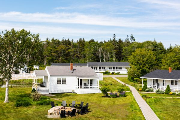 Bluebird Ocean Point Inn by null