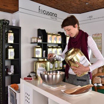 Focusana - Bijou - Focusana Owner, blending tea - Coffee & Tea Near Me - Bad Ragaz, SG Focusana - Bijou - Focusana Owner, blending tea - Coffee & Tea Near Me - Bad Ragaz, SG