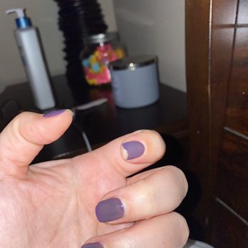 Gloss Nail Bar - Gel manicure peeling in 4 days - Nail Salons Near Me - Houston, Texas Gloss Nail Bar - Gel manicure peeling in 4 days - Nail Salons Near Me - Houston, Texas