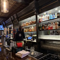 Celtic Crossing Irish Pub - Bar