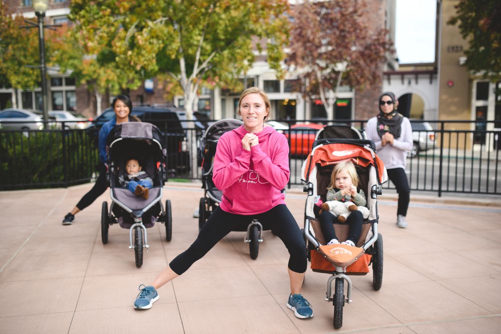 FIT4MOM Foothills Logo